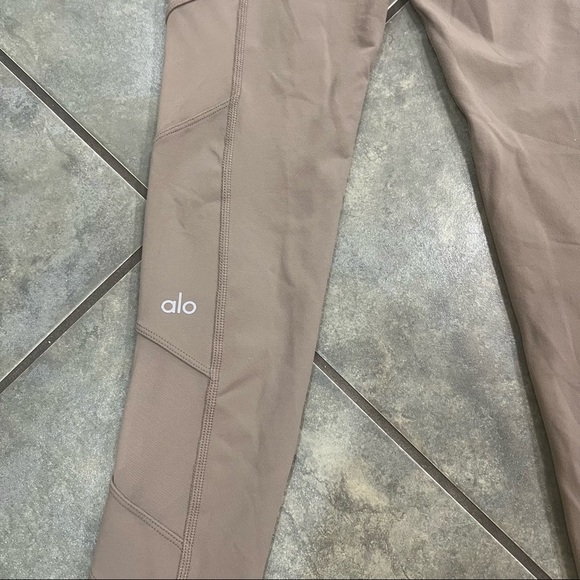 Alo Yoga Block Mesh Stripe Side Detail High Waist Leggings Beige Sz XS Outdoor - Picture 4 of 12